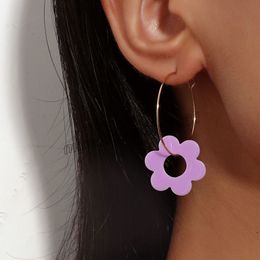 Romantic Sweet Small Hollow Plant Flower Acrylic Colour Simple Dangle Hoop Earrings for Women Party Jewellery Gift Autumn Winter