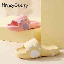 Cute summer slippers 2022 new fashion slippers non-slip home thick bottom shoes women home shoes bear shoes Y220214