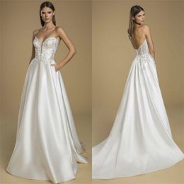 Gorgeous A Line Wedding Dresses Ruched Satin Appliqued Lace Bridal Gowns Sweetheart Sleeveless Noble Backless Robes De Mariée