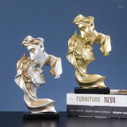 Decorative Objects & Figurines Home Decoration Creative Couple Figure Statue Resin Handicraft Living Room Gift