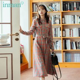 INMAN Autumn Winter New Arrival Cotton Lapel Female Plaid Literary Retro Girl Buckle Long Sleeve Dress 201030