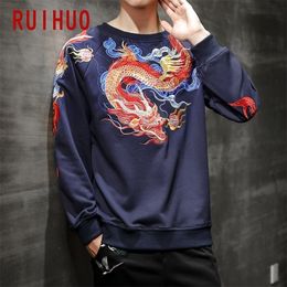 RUIHUO Autumn Chinese Dragon Embroidery Sweatshirt Men Japanese Streetwear Men's Sweatshirt Fashion Sweatshirts For Men 5XL 201020