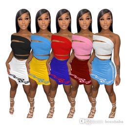 Sexy Womens Two Piece Dress Designer 2023 Summer Contrast Colour One Shoulder Top Short Skirt Suit Bandage Style Nightclub Dresses