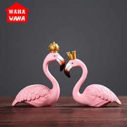 1 Set Couple Ornament Gift King Queen Pink Flamingo Decor Creative Resin Carfts Home Furnishing Living Hoom Adornment Ornaments T200710