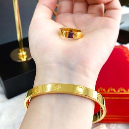 Couple Bracelet 316l Stainless Steel Love Bracelets Bangles Women Men Screw Bangle Gold Silver Rose Jewellery Gift Accessories With Jewellery Pouches Wholesale