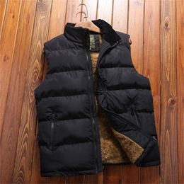 Mens Jacket Vest Winter Fashion Casual Coats Male Cotton-Padded Men's Sleeveless Vest Men 6XL Thicken Waistcoats 201126