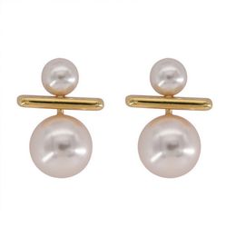 Exquisite Simulated Pearl Stud Earrings Women Elegant Simple White Pearl Earrings All Match pendientes 2020 Fashion Jewelry Gift