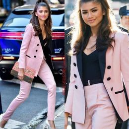 30 Trajes de Chaqueta de Mujer para este 2019 - Nomad Bubbles