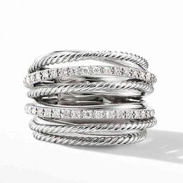 -Huitan Silver Color múltiples filas Rings Shiny CZ Metallic Ol Style Office Lady Finger versátil para las mujeres Joyería de moda