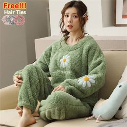 MELIFLE Winter Warm Green Silk Pyjama Sets for Women 100% Velvet Atoff Home Flannel Sleepwear Fashion Satin Soft Plush Nightwear 201217