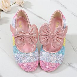 Barnflickor Läder Skor Sequin Barn Casual Sneaker Round-Toe Soft-Sole Flat Princess Crystal Shoes Single Shoe