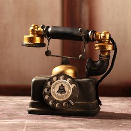 European Retro Resin Vintage Telephone Set Living Room Cafe Home Decoration Crafts Creative Ornaments Model Gift Accessories T200710