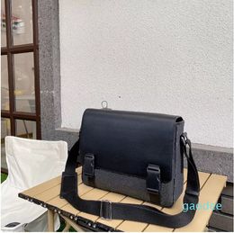 Designer Shoulder Bags Luxury men briefcase fashion with classic letter messenger bag high quality cross body briefcases