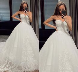 Chic Wedding Dress Sweetheart Ball Gown Princess Sleevelss With Long Sweep Train Gorgeous Lace-Up Bridal Gowns Custom Made P13