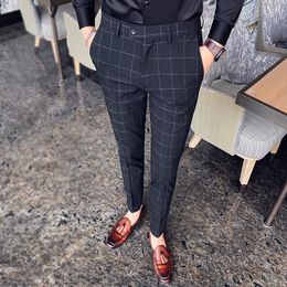 Spring Classic Plaid Suit Pans Men British Style Casual Slim Fit Formal Business Dress Pants Office Social Cheque Trousers 28-38 201106