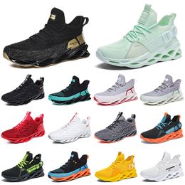 fashions highs quality men runnings shoes breathable trainer wolf greys Tour yellow triples whites Khakis green Light Browns Bronze mens outdoor sport sneakers