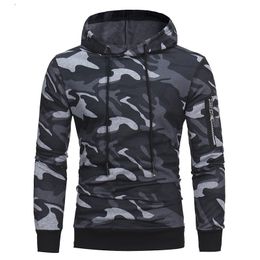 Autumn Winter Camouflage Hoodied Mens Sweatshirts Solid Hoody Casual plush hoodies Printed loose long-sleeved jacket 201020