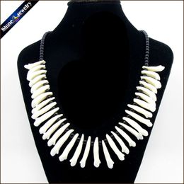 Real Wolf Tooth Fangs Canine Pendant Chain Black Glass Beaded Strand Choker Chunky Statement Bib Necklace Amulet Tribal Jewelry 201014