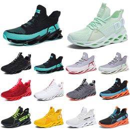 fashion high quality men running shoes breathable trainer wolf greys Tours yellow triples white Khaki green Light Brown Bronze mens outdoor sport sneakers GAI