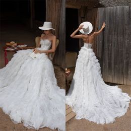 Chic A-line Wedding Dresses Strapless Beads Lace Ruffles Tiered Tulle Appliqued Bridal Gowns Sweep Train Custom Made Vestidos De Novia