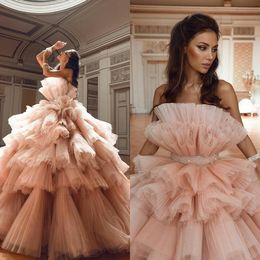 2021 Designer Evening Dresses with Tiered Ruffle Skirts Strapless Vintage Prom Gowns Red Carpet Dress Women Formal Wear