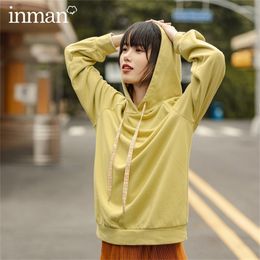 INMAN Autumn New Arrivals Fashionable Contrast Colour Plaid Drawstring Hoodie Long Sleeve Cotton Cuff Button Sweatshirt 201217