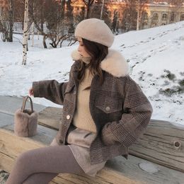 Mishow Women New winter clothing thicken Woollen jacket female Korean version of the short loose Plaid Woollen coat MX18D9536 201103