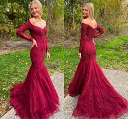 Off the Shoulder Long Sleeves Lace Mermaid Evening Dresses with Appliques Sweep Train Tulle Formal Prom Party Gowns