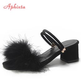 Aphixta 100% real avestruz penas sandálias mulheres sapatos pele quadrado salto senhora dual use mujer cunhas interiores plus tamanho 34-44 x 1020
