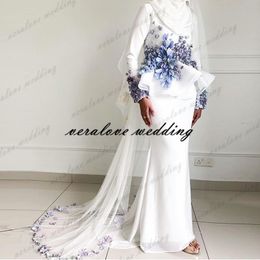 Handmade Flowers Malay Wedding Dress Long Sleeves Saudi Arabic Bridal Gowns For Malaysia Muslim Formal Reception Party Gowns