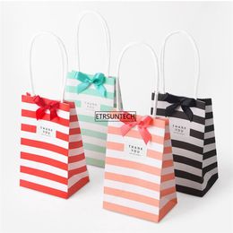 Christmas Kraft Paper Hanger Gift Bag Candy Chocolate Cookies Bag Merry Christmas Birthday Decorations Package yq02868
