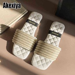 Slippers Women s Summer New Ladies Party Beaded Sandals Female Outdoor Casual Crystal Square Heel Slides Bc3629 220304