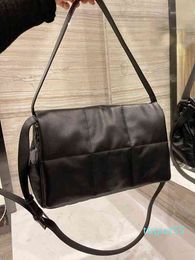 designer Bags Women Messenger Handbag Classic Logo Embellishment High Quality Personality Fashion Underarm Leather Soft Purses Wallet
