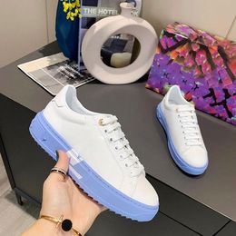 Luxury fashion 2021 high quality men's tennis shoe for mens and women size outdoor casual shoes 35-45