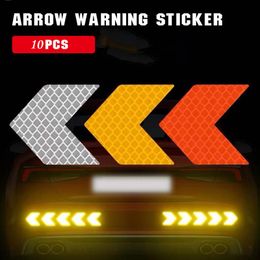 -10 PCS Autoadesivo auto riflettente Avvertimento Avvertimento Decalcomanie Arrows Modello Moto Auto Tail Bar Bumper Adesivo luminoso Sticker Segno di sicurezza del traffico