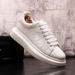 Luxury design Spring Sports Business Wedding flat Shoes Fashion Lace-up Vulcanize Casual Walking Loafers Spring Autumn Low-top platform man sneakers