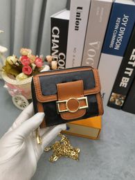 Kette Großhandel Lackleder kurze Brieftasche Mode hochwertige glänzende Leder Kartenhalter Münze Brieftasche Damen Geldbörse klassische Reißverschlusstasche