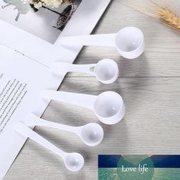 1 cup scoop UK - 10Pcs Plastic Kitchen Measuring Spoon Small Cups Coffee Protein Milk Powder Scoop Mini Kitchen Scales Baking Supplies 1 3 5 10g