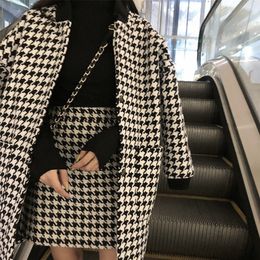 Black and white houndstooth jacket women's autumn and winter woolen jacket popular cashmere stitched nine-quarter sleeves 201210