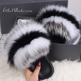 Slippers Women Real Raccon Fox Fur Slide Female Furry Sandals Lady Outdoor Fluffy Summer Luxury Flat Shoes Women Better Quality X1020