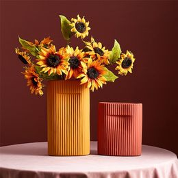 Nordic Style Resin Vase Modern Home Decor Accessories Living Room Simulation Bouquet Vase Ceramic Countertop Bar Counter Vase LJ201209