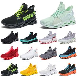 fashion high quality men running shoes breathable trainer wolf greys Tour yellow triple white Khaki green Light Brown Bronze mens outdoor sport sneaker GAI