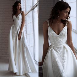 Gorgeous Bridal Gowns Spaghetti Strap Appliqued Lace Sleeveless Wedding Dresses Sexy Ruched Satin Sweep Train Custom Made Robes De Mariée