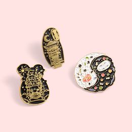 Japanese animation Enamel Pins Tai Chi Design Carved loft Brooches Badges Fashion Pin Gifts for Fans