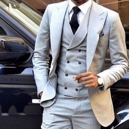 Light Grey Men Wedding Suit Slim Fit 3 Piece Tuxedo Groom Groomsman Custom men suits for traje hombre1