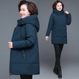 Kış ceket parkas 2022 orta yaşlı anne yeni pamuklu yastıklı ceket uzun kapüşonlu parka artı boyut 6xl kadın rüzgar geçirmez gevşek sıcak dış giysiler
