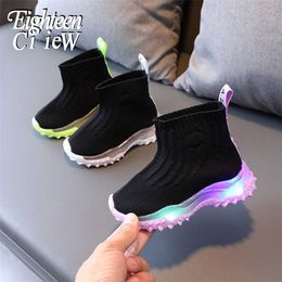 Size 21-30 Children's Sneakers Glowing Kids Light Up Shoes Boys Illuminated Sport for Girls Luminous 220115