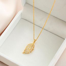 wholesale jewelry feathers Canada - Pendant Necklaces Stainless Steel Jewelry 2022 Luxury Micro-inlaid Zircon Feather Necklace For Women Hip-Hop Choker Neck Chain Accessories