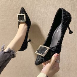 Черная замша неглубокий рот одиночный ботинок мода дикие стразы указывают на ножные каблуки элегантные женские туфли вечеринка платье насосы