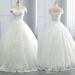 Stunning V-Neck Winter Lace Wedding Dresses Appliques Plus Size Off the Shoulder Ball Gown Custom Vestido de novia Formal Bridal Gown